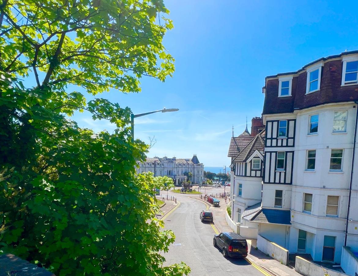 Lovely Apartment, One Minute From Bournemouth Beach And Town. Екстериор снимка